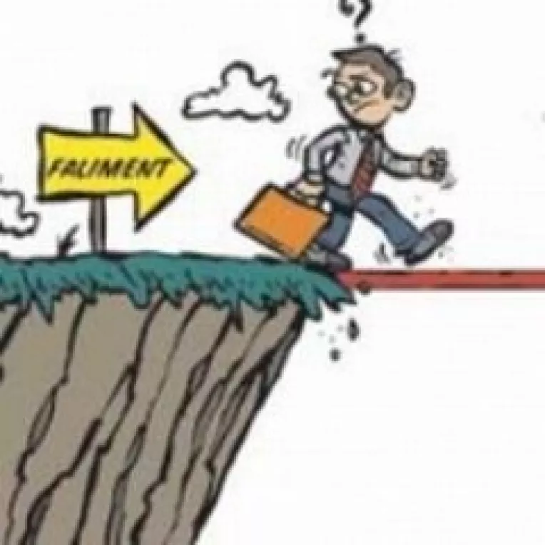 2010:  Salariile bugetarilor si pensiile inghetate, impozitul minim orientat catre zonele cu evaziune fiscala ridicata