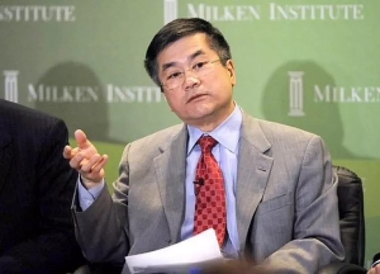 Gary Locke a fost numit secretar american al comertului