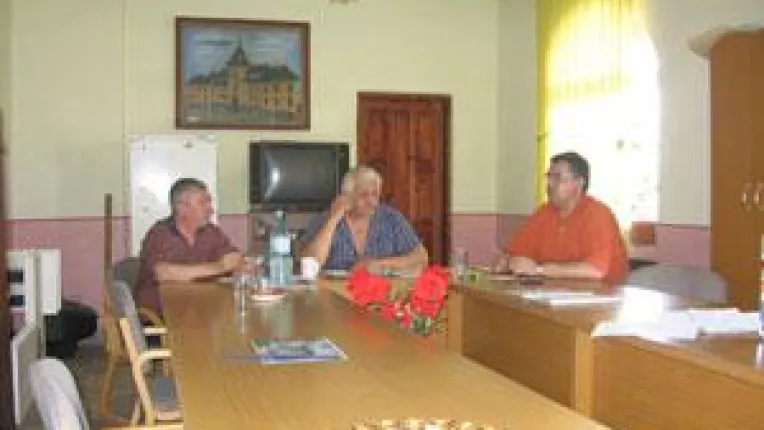 Indiferenta autoritatilor agita spiritele. Razmerita la Rast