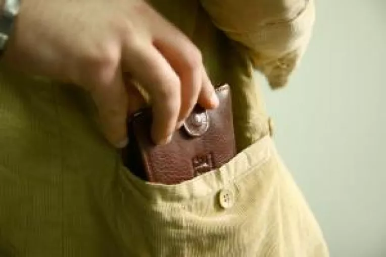 Reteta de furat statul cu TVA