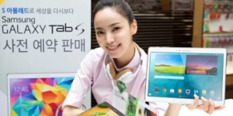 Samsung a lansat cea mai puternica tableta din lume: Galaxy Tab S