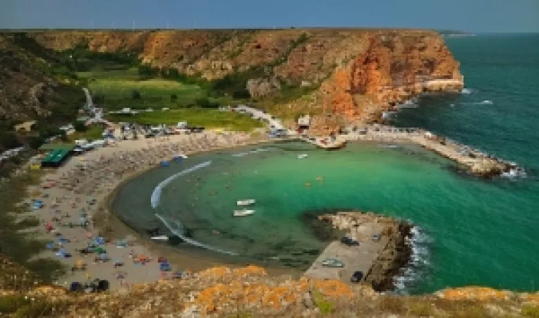 Un loc magic pe litoralul Marii Negre, pe drumul dintre Vama Veche si Balcic: Capul Caliacra